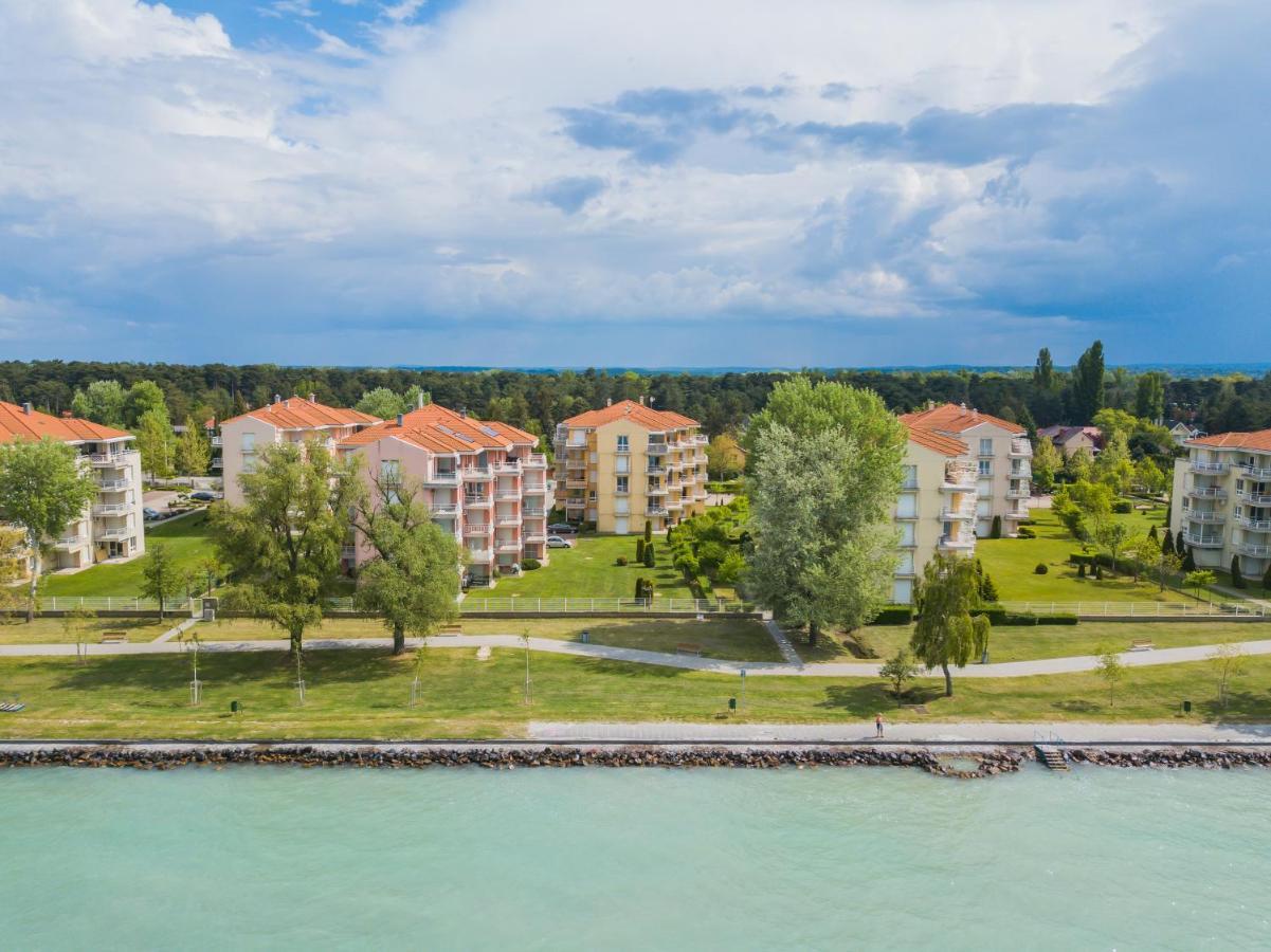 Myflat Golden Coast Panorama Apartment Siofok Exterior photo
