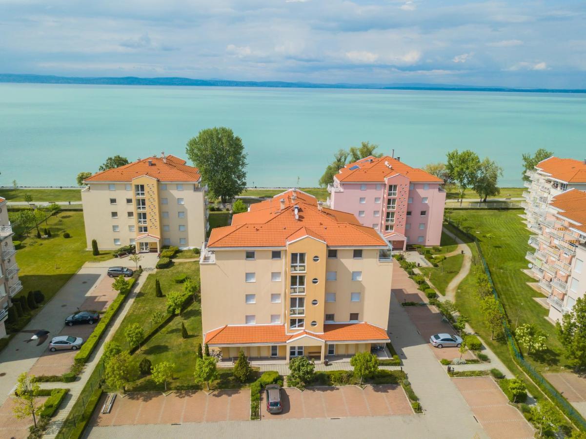 Myflat Golden Coast Panorama Apartment Siofok Exterior photo