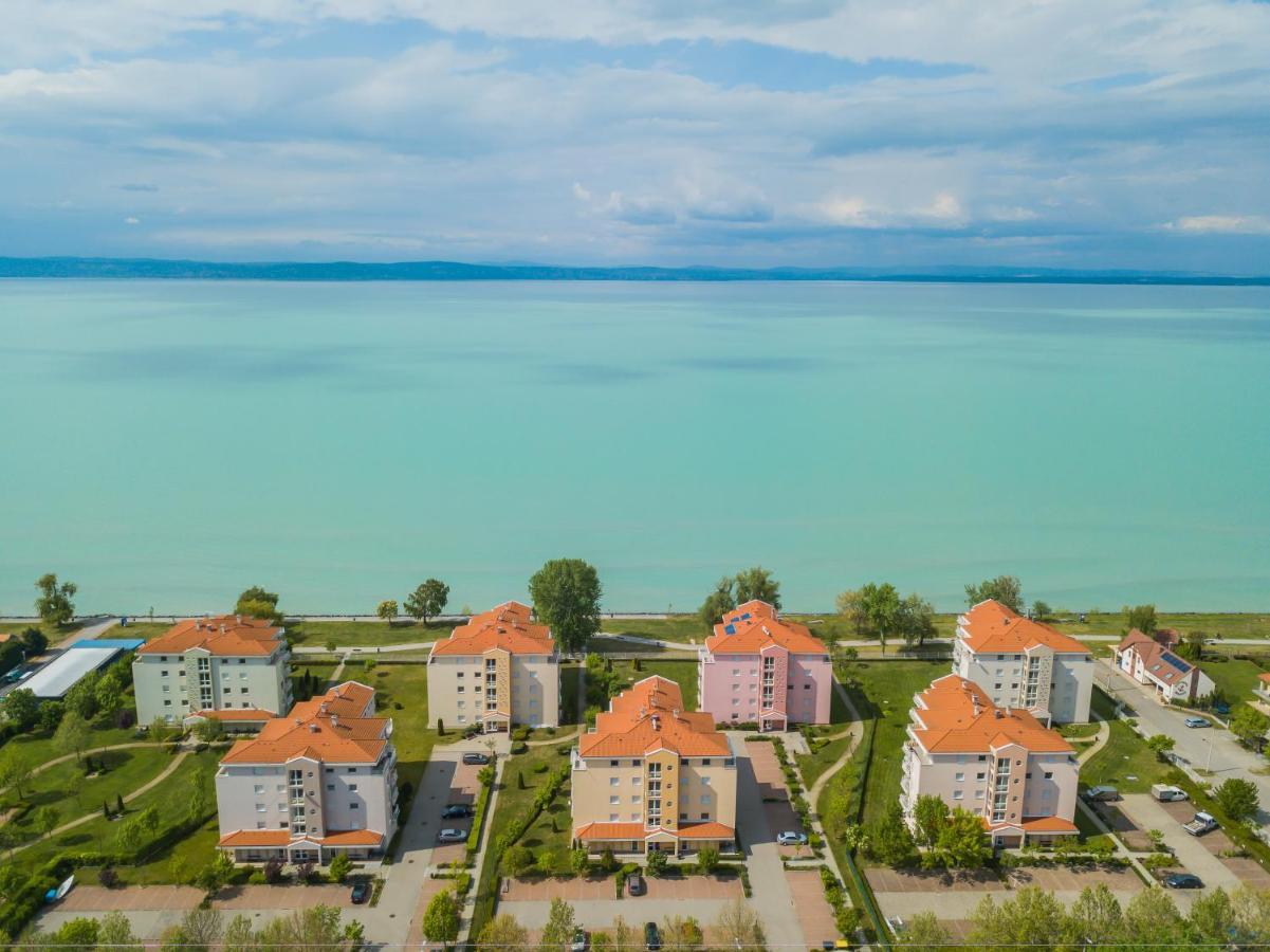 Myflat Golden Coast Panorama Apartment Siofok Exterior photo