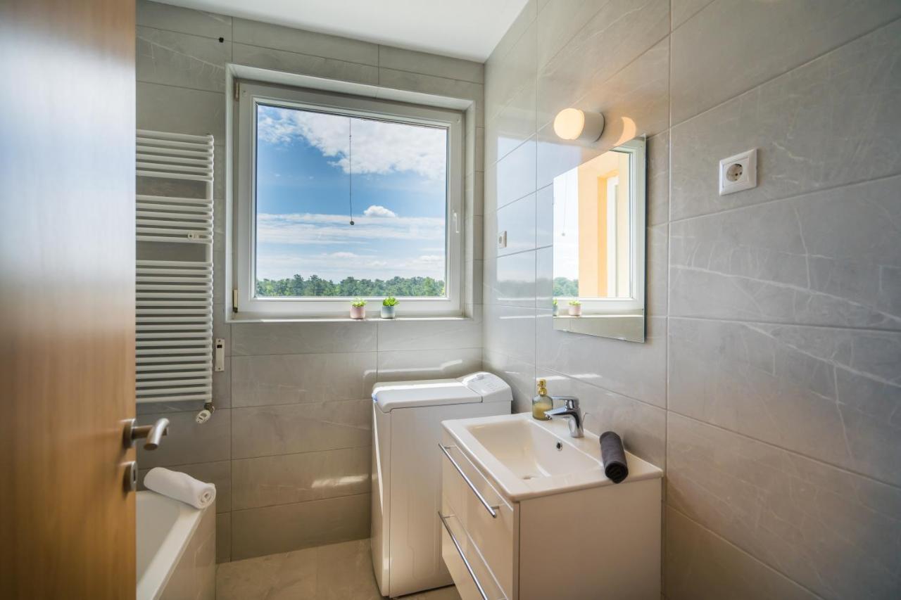 Myflat Golden Coast Panorama Apartment Siofok Exterior photo